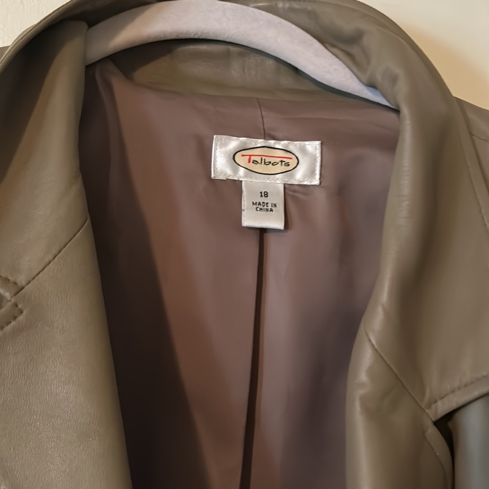 Talbots leather jacket - Picture 2 of 5